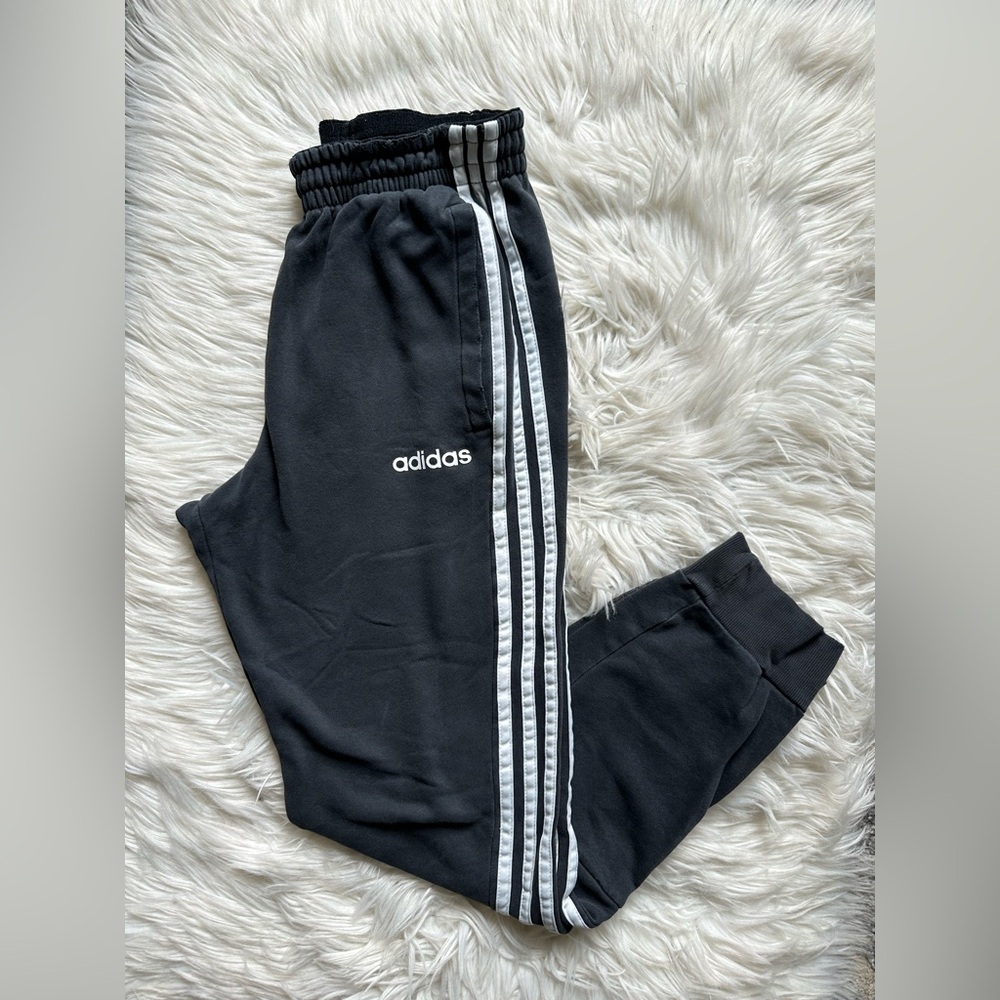 Mens’ adidas jogger sweatpants